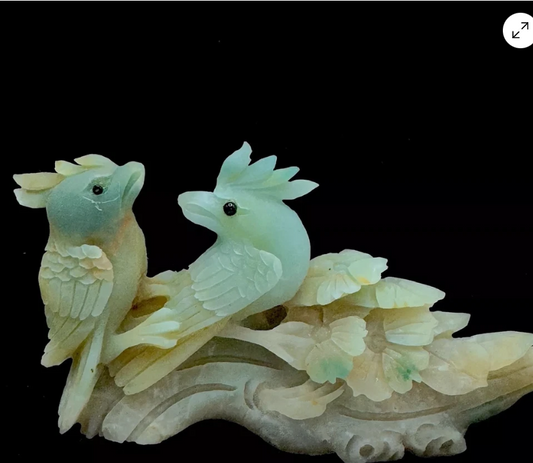 Natural quartz crystal mineral hand-carved bird gift Reiki collection restoration