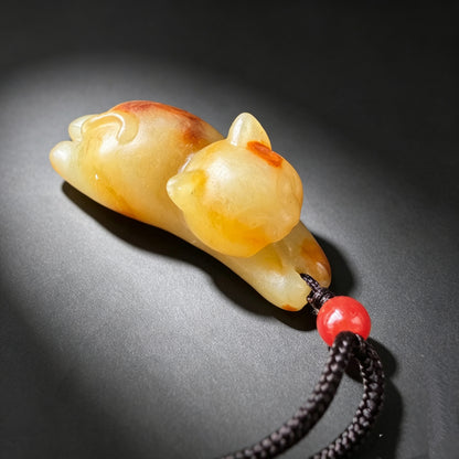 Natural Jade Carved Resting Cat Pendant Necklace Gemstone Animal Jewelry