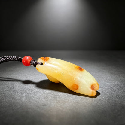 Natural Jade Carved Resting Cat Pendant Necklace Gemstone Animal Jewelry